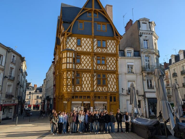 Lire la suite à propos de l’article Sortie culturelle option arts plastiques et musique à Angers