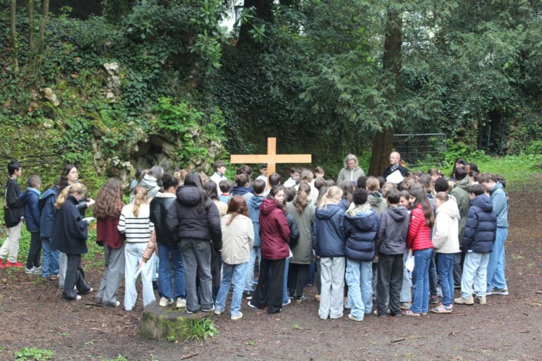 Lire la suite à propos de l’article Chemin de croix