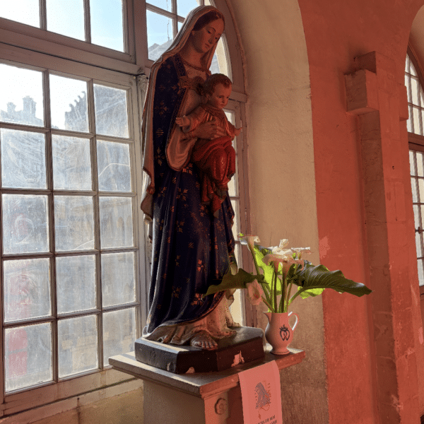 Vierge mai.png